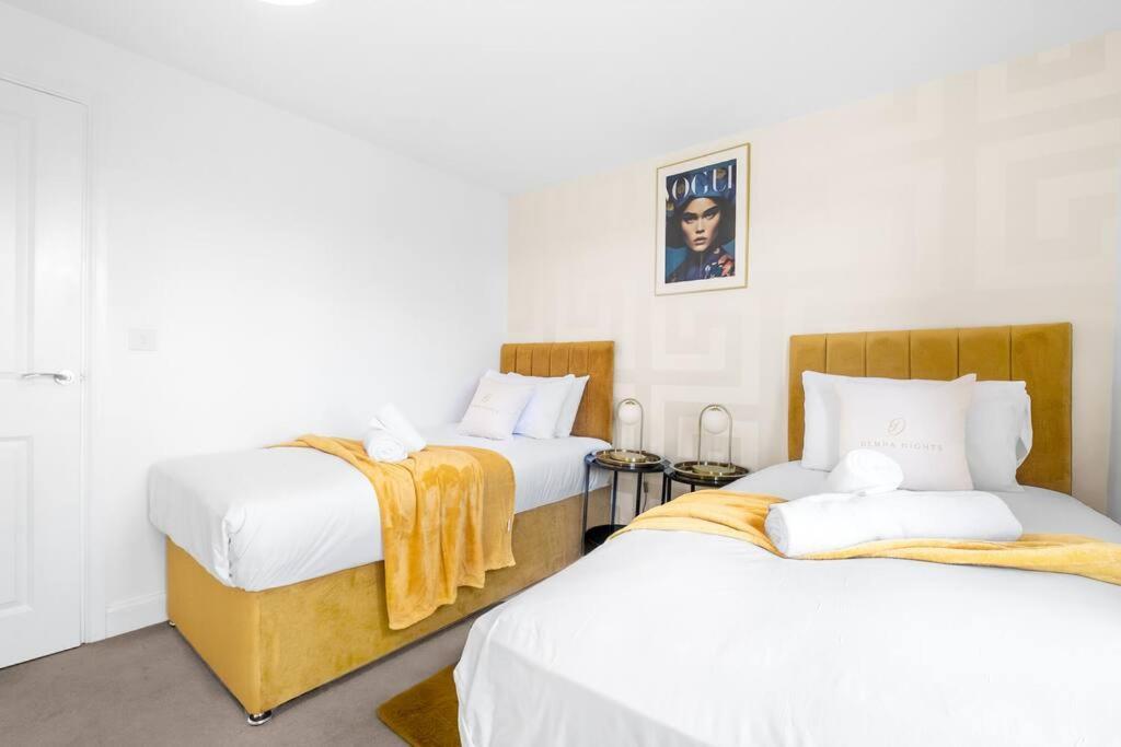 The Versace Suite With 4 Beds And Secure Free Parking Birmingham Dış mekan fotoğraf